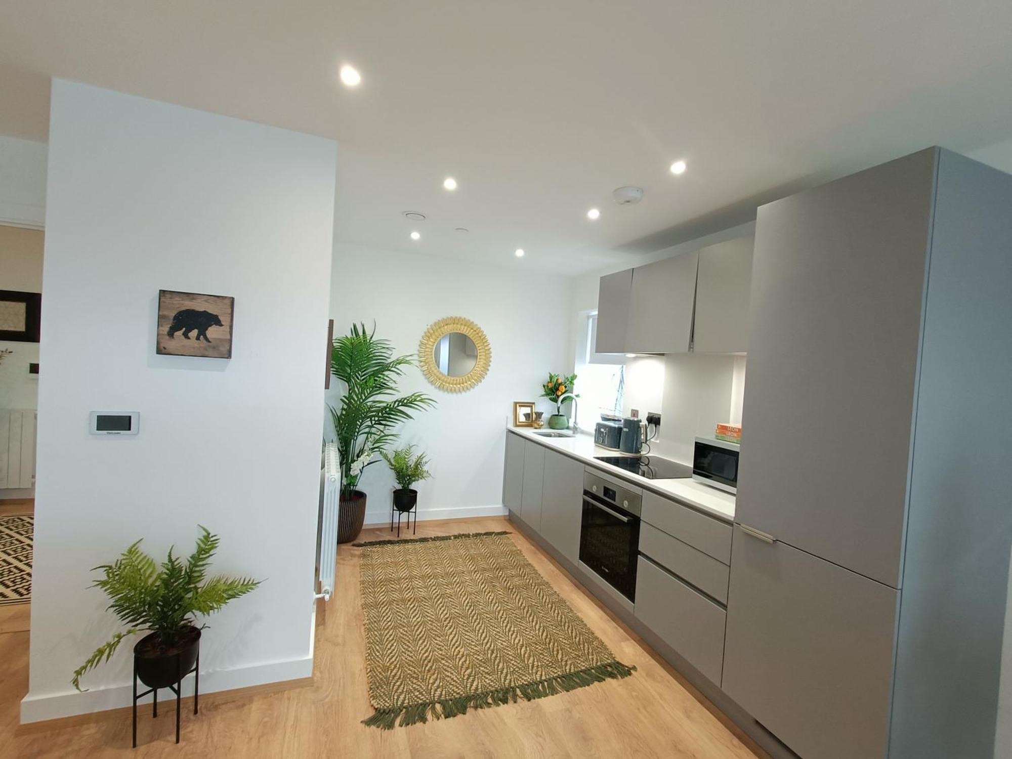 Snuggle Inn - Riverside Apartments - Views Over Looking London River Thames, Close To O2 Arena, London Excel, London City Airport, Thames Clipper- River Boat Service, Woolwich Ferry, Onsite Parking, Twin Room Option Available المظهر الخارجي الصورة