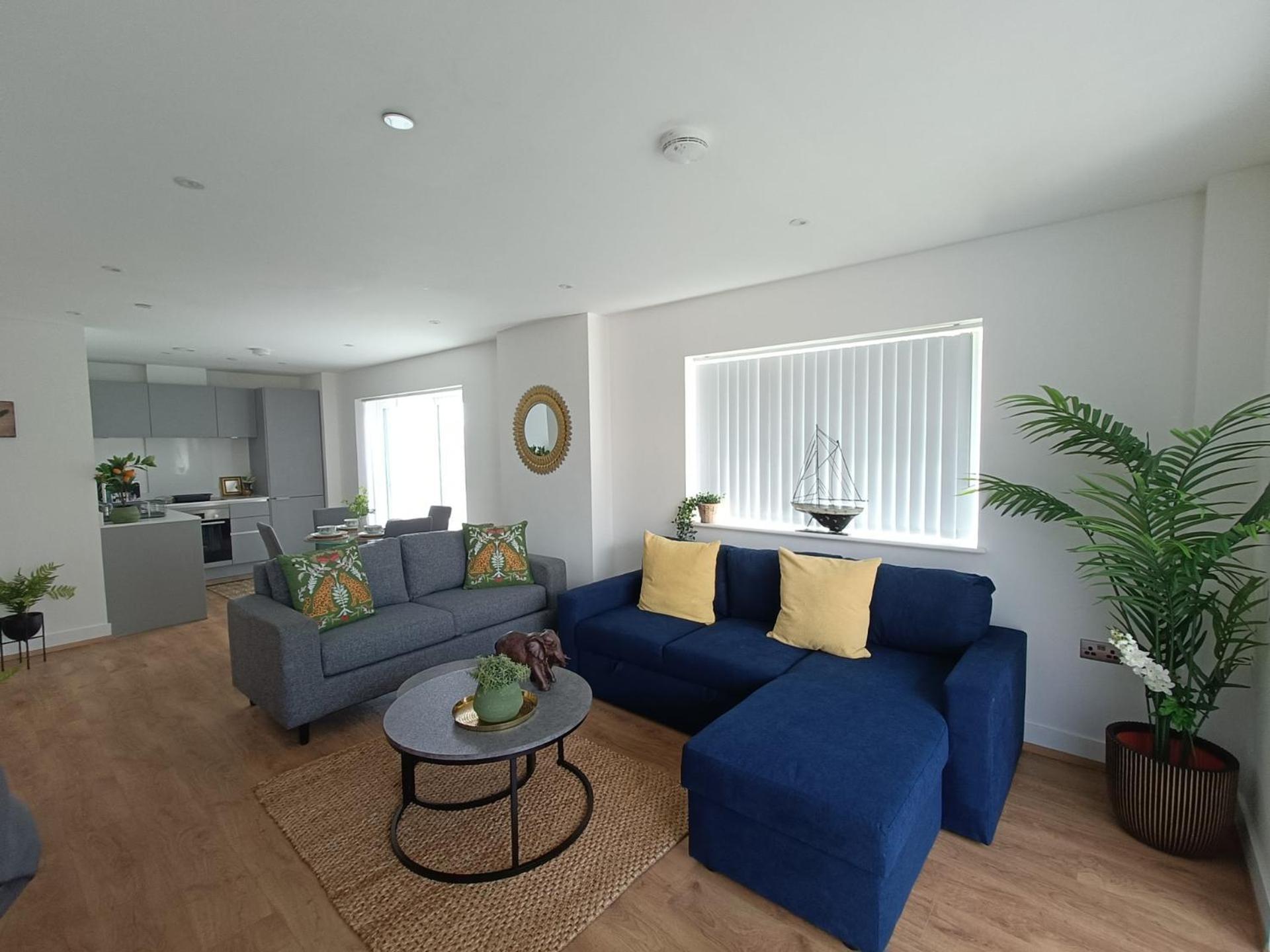 Snuggle Inn - Riverside Apartments - Views Over Looking London River Thames, Close To O2 Arena, London Excel, London City Airport, Thames Clipper- River Boat Service, Woolwich Ferry, Onsite Parking, Twin Room Option Available المظهر الخارجي الصورة